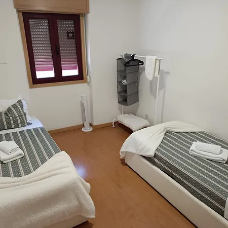 Portus Ribeira House 招待所 加亚新城