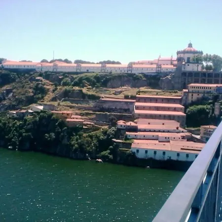 Portus Ribeira House